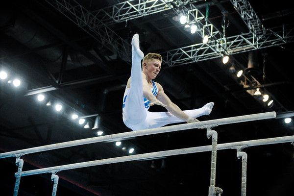 Nile Wilson demonstrates his brilliance on the parallel bars